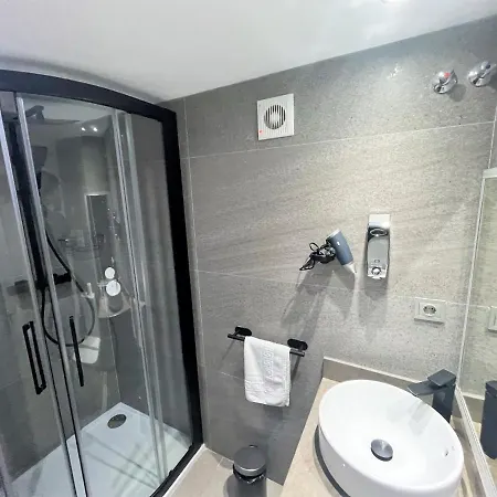 Vitium Hotel 2*